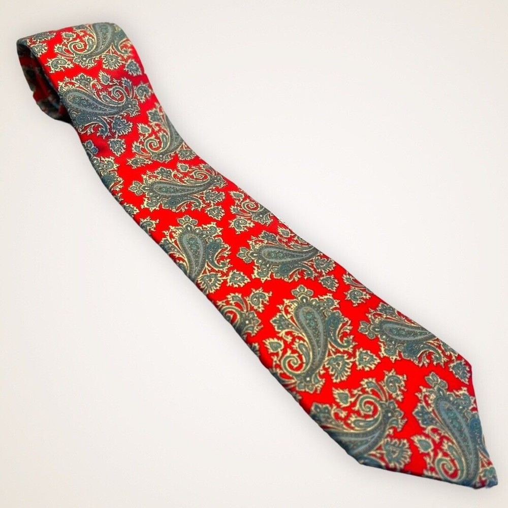 Van Heusen 417 RED BLUE GOLD Paisley Tie 100% Silk HOLIDAY Tasteful CHRISTMAS